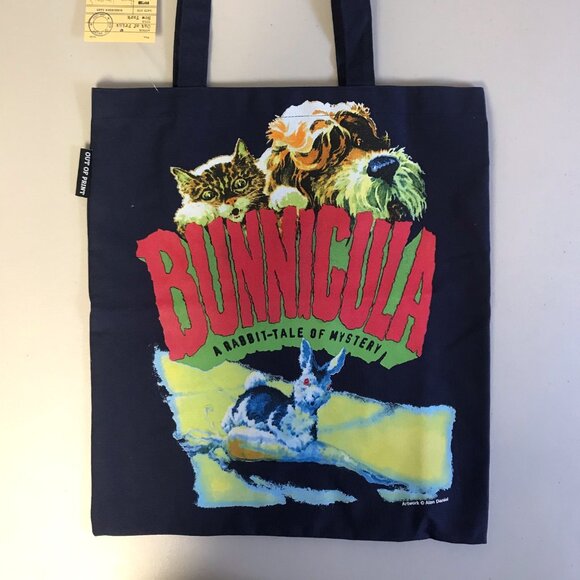 "Bunnicula" Graphic Canvas Bag - Picture 1 of 2